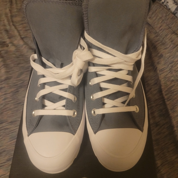 grey lugged converse